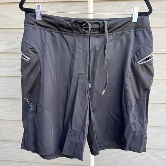 HYLETE Men’s Above Knee Training Shorts Black Size Large | Zip Pockets - Picture 1 of 4